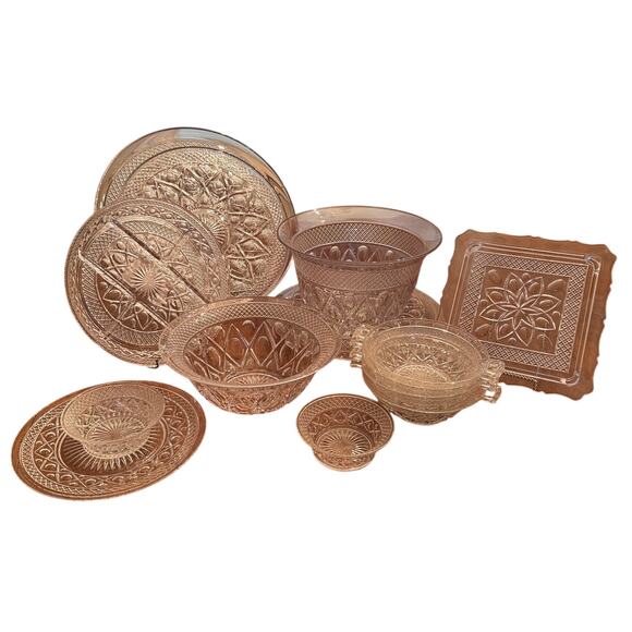 Vintage Dinner Plate 10.25" Cape Cod by Imperial Glass Ohio Glassware - Picture 6 of 7